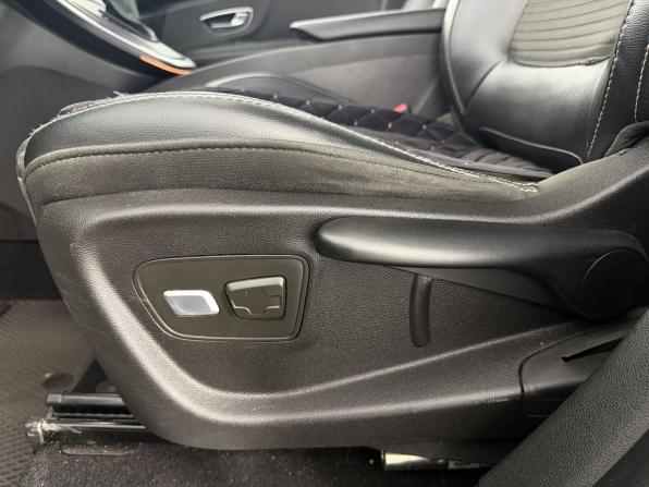 Renault Scenic IV с пробегом 2018 года, цена 1 760 000 рублей, 184899 км, компактвэн, Автокод Объявления