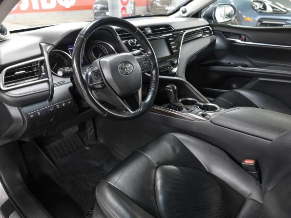 Toyota Camry VIII (XV70) с пробегом 2019 года, цена 2 098 000 рублей, 128324 км, седан, Автокод Объявления