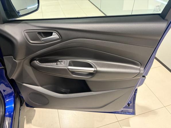 Ford Kuga II Рестайлинг с пробегом 2018 года, цена 1 549 000 рублей, 138000 км, внедорожник, Автокод Объявления