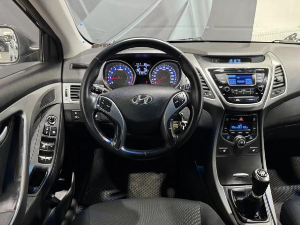 Hyundai Elantra V (MD) Рестайлинг с пробегом 2014 года, цена 1 045 000 рублей, 181577 км, седан, Автокод Объявления