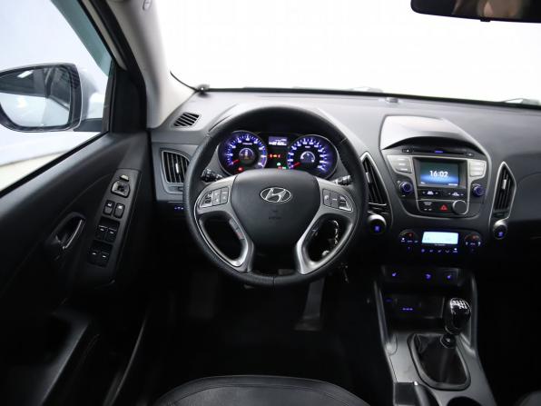 Hyundai ix35 I Рестайлинг с пробегом 2013 года, цена 1 130 000 рублей, 221625 км, внедорожник, Автокод Объявления