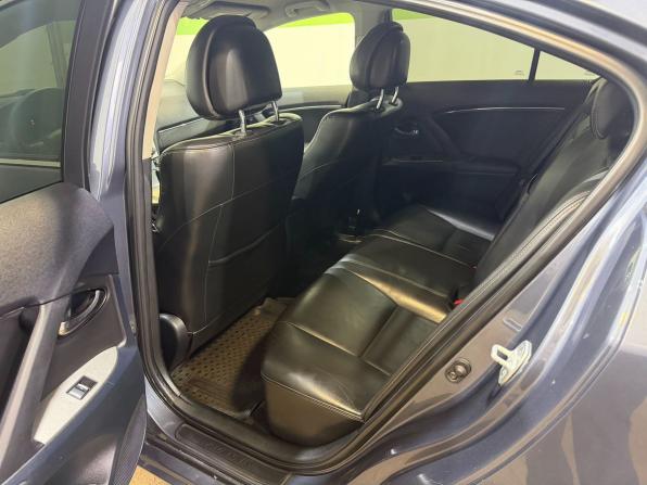 Toyota Avensis III Рестайлинг с пробегом 2011 года, цена 1 249 000 рублей, 157865 км, седан, Автокод Объявления