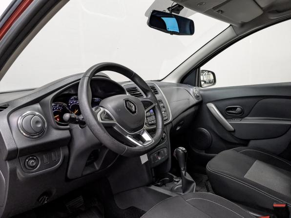 Renault Sandero II Рестайлинг с пробегом 2021 года, цена 1 590 000 рублей, 22038 км, хэтчбек, Автокод Объявления
