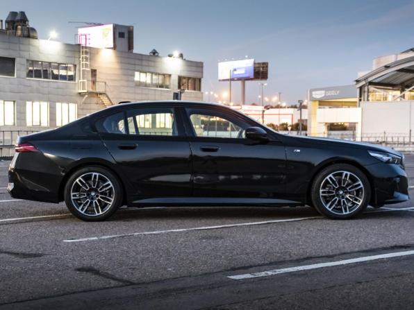 BMW 5 серии VIII (G60/G61/G68) с пробегом 2023 года, цена 8 000 000 рублей, 11729 км, седан, Автокод Объявления