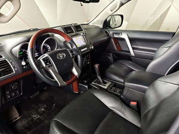 Toyota Land Cruiser Prado 150 Series Рестайлинг 1 с пробегом 2016 года, цена 3 350 000 рублей, 263965 км, внедорожник, Автокод Объявления