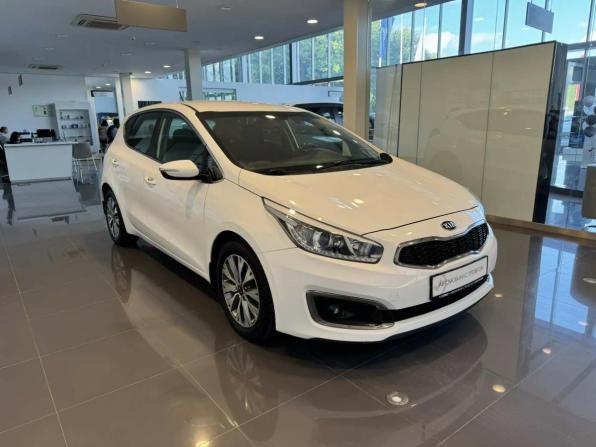 Kia Ceed II Рестайлинг с пробегом 2015 года, цена 1 180 000 рублей, 121702 км, хэтчбек, Автокод Объявления