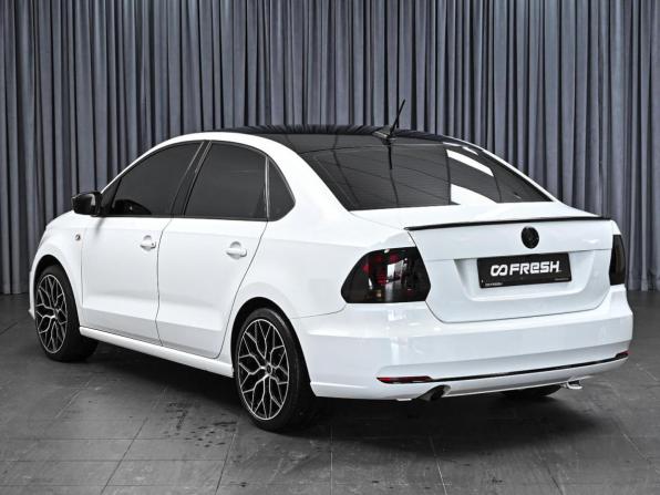 Volkswagen Polo V Рестайлинг с пробегом 2018 года, цена 1 380 000 рублей, 132508 км, седан, Автокод Объявления