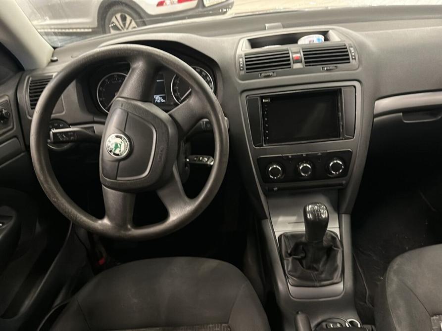 Skoda Octavia II (A5) Рестайлинг Санкт-Петербург  - изображение 7
