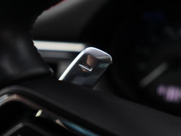 Porsche Macan I Рестайлинг 2 с пробегом 2022 года, цена 6 650 000 рублей, 81202 км, внедорожник, Автокод Объявления