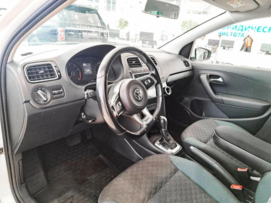 Volkswagen Polo V Рестайлинг Казань  - изображение 20