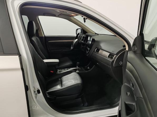 Mitsubishi Outlander III Рестайлинг 2 с пробегом 2015 года, цена 1 755 000 рублей, 77202 км, внедорожник, Автокод Объявления