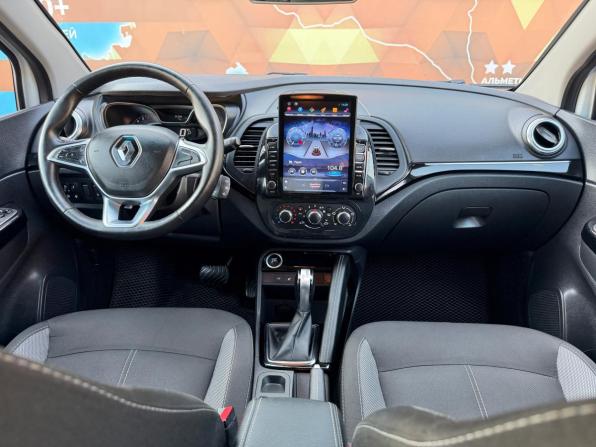 Renault Kaptur I Рестайлинг с пробегом 2021 года, цена 1 310 000 рублей, 35000 км, внедорожник, Автокод Объявления
