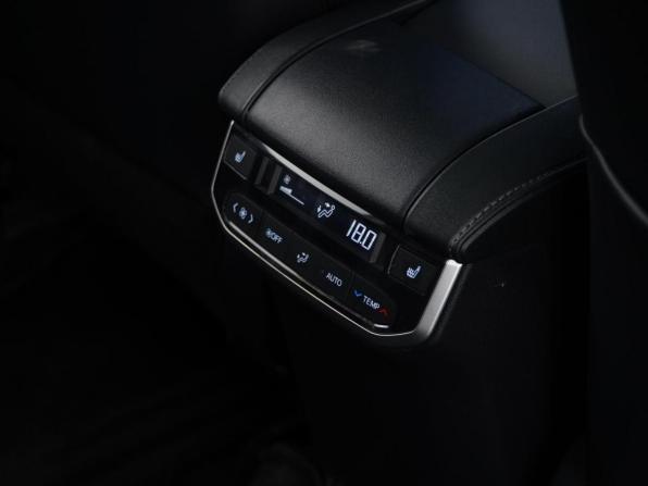 Toyota Highlander IV (XU70) с пробегом 2026 года, цена 5 427 077 рублей, 20 км, внедорожник, Автокод Объявления