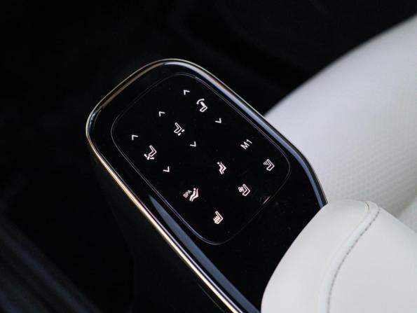GAC M8 с пробегом 2024 года, цена 3 850 000 рублей, 67548 км, минивэн, Автокод Объявления