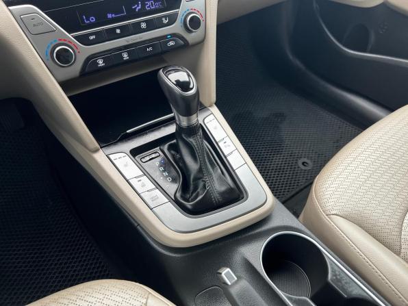 Hyundai Elantra VI (AD) с пробегом 2016 года, цена 1 290 800 рублей, 178747 км, седан, Автокод Объявления