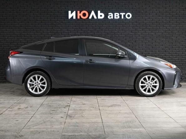 Toyota Prius IV (XW50) с пробегом 2021 года, цена 2 550 000 рублей, 41207 км, лифтбек, Автокод Объявления