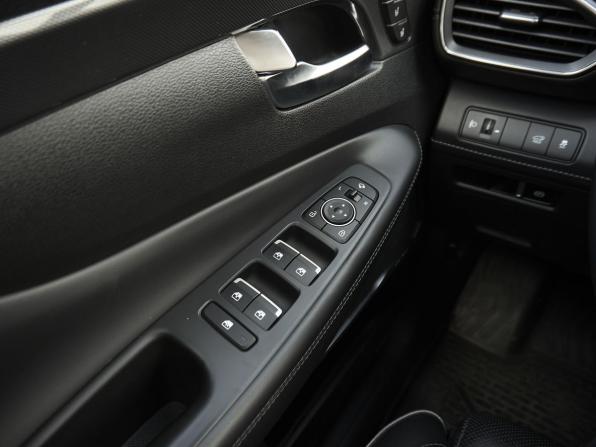 Hyundai Santa Fe IV Рестайлинг с пробегом 2021 года, цена 3 724 000 рублей, 73700 км, внедорожник, Автокод Объявления