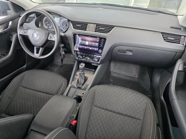 Skoda Octavia III (A7) Рестайлинг с пробегом 2018 года, цена 1 699 000 рублей, 149000 км, лифтбек, Автокод Объявления