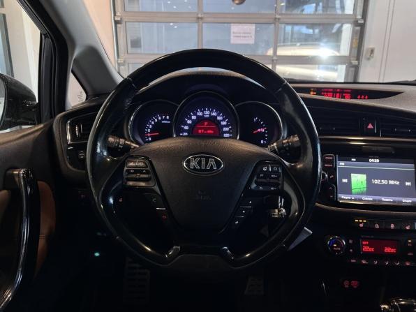 Kia Ceed II Рестайлинг с пробегом 2016 года, цена 1 200 000 рублей, 240127 км, универсал, Автокод Объявления