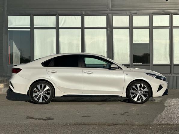 Kia Cerato IV Рестайлинг с пробегом 2021 года, цена 2 100 000 рублей, 53000 км, седан, Автокод Объявления