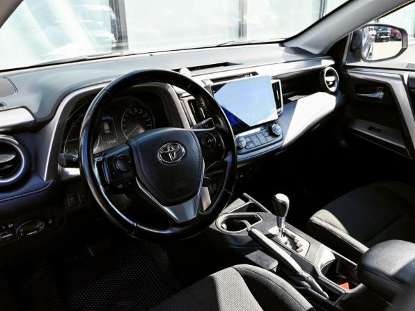Toyota RAV4 IV (XA40) Рестайлинг с пробегом 2017 года, цена 2 375 000 рублей, 181586 км, внедорожник, Автокод Объявления