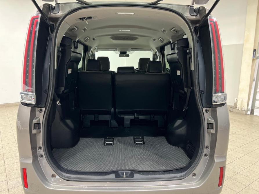 Toyota Noah III (R80) Рестайлинг Кемерово  - изображение 5