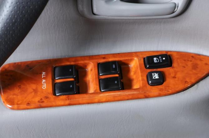 Toyota Land Cruiser 100 Series Рестайлинг 1 с пробегом 2003 года, цена 2 149 000 рублей, 389500 км, внедорожник, Автокод Объявления