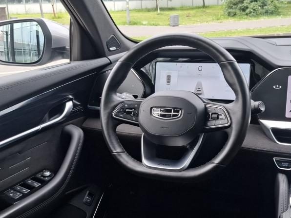 Geely Monjaro I с пробегом 2024 года, цена 3 248 000 рублей, 51171 км, внедорожник, Автокод Объявления