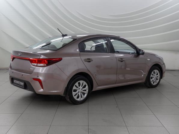 Kia Rio IV с пробегом 2018 года, цена 1 048 000 рублей, 221100 км, седан, Автокод Объявления