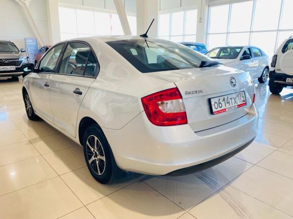 Skoda Rapid I с пробегом 2017 года, цена 1 290 000 рублей, 73447 км, лифтбек, Автокод Объявления