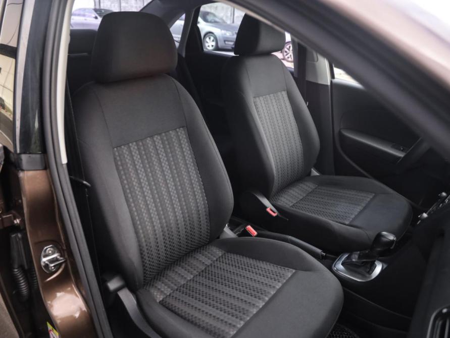 Volkswagen Polo V Рестайлинг Санкт-Петербург  - изображение 19