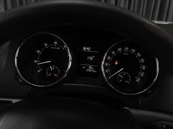 Skoda Yeti I Рестайлинг с пробегом 2017 года, цена 1 469 000 рублей, 129045 км, внедорожник, Автокод Объявления