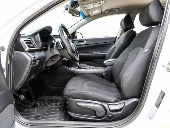Kia Optima IV Рестайлинг с пробегом 2018 года, цена 1 240 000 рублей, 233788 км, седан, Автокод Объявления