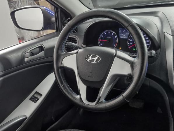 Hyundai Solaris I с пробегом 2013 года, цена 639 000 рублей, 260711 км, седан, Автокод Объявления