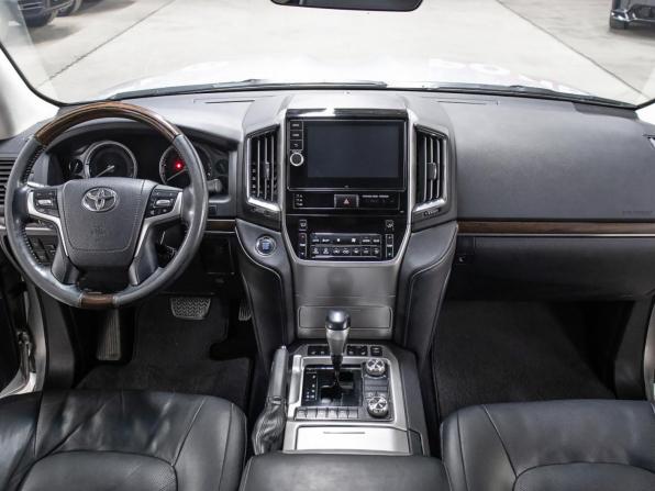 Toyota Land Cruiser 200 Series Рестайлинг 2 с пробегом 2015 года, цена 5 198 000 рублей, 219139 км, внедорожник, Автокод Объявления