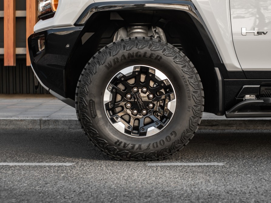 GMC Hummer EV Москва  - изображение 16