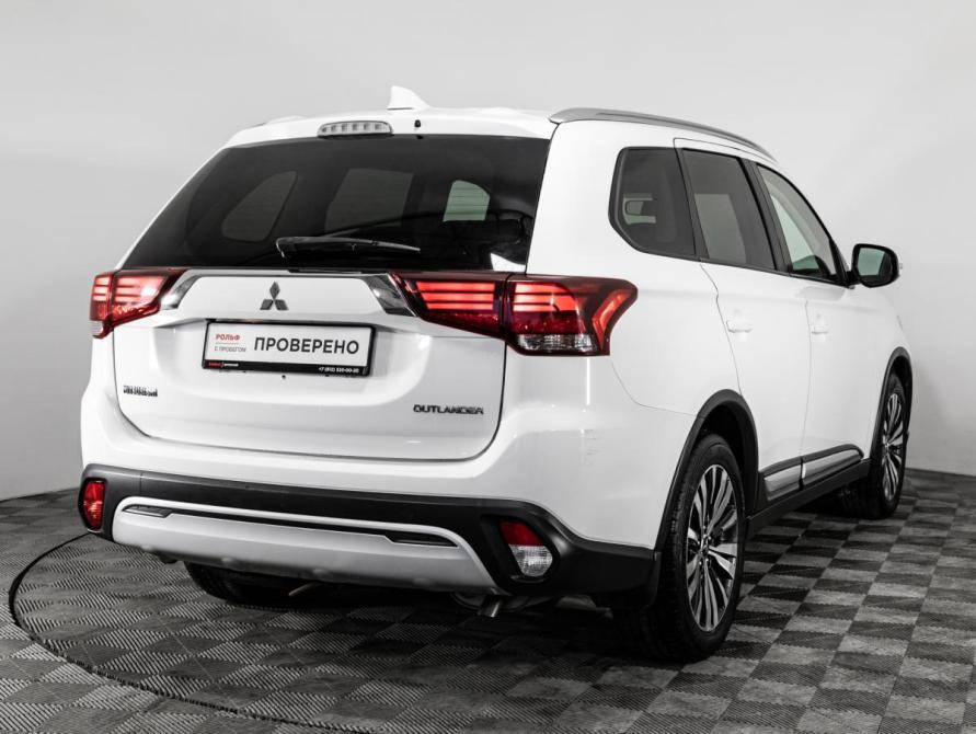 Mitsubishi Outlander III Рестайлинг 3 Санкт-Петербург  - изображение 5