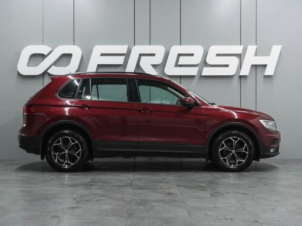 Volkswagen Tiguan II с пробегом 2020 года, цена 3 139 000 рублей, 35807 км, внедорожник, Автокод Объявления