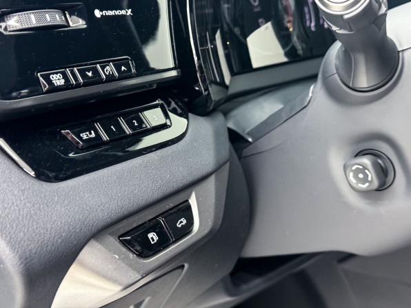 Lexus RX V с пробегом 2024 года, цена 10 999 000 рублей, 12 км, внедорожник, Автокод Объявления