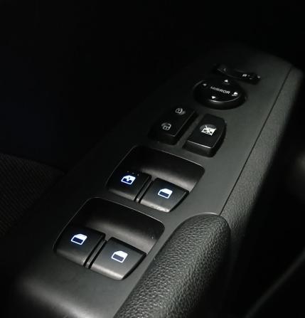 Hyundai Solaris II с пробегом 2018 года, цена 1 390 000 рублей, 74112 км, седан, Автокод Объявления