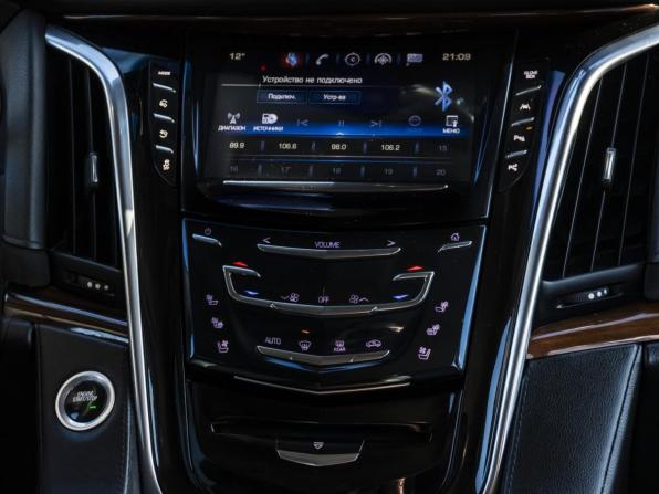 Cadillac Escalade IV с пробегом 2018 года, цена 4 599 000 рублей, 163807 км, внедорожник, Автокод Объявления
