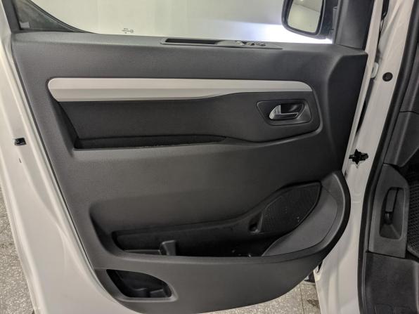Opel Zafira Life I с пробегом 2020 года, цена 3 640 000 рублей, 60690 км, минивэн, Автокод Объявления