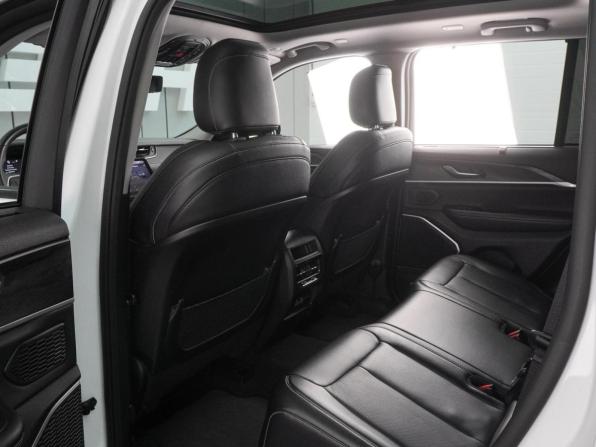 Jeep Grand Cherokee V (WL) с пробегом 2022 года, цена 7 632 000 рублей, 24358 км, внедорожник, Автокод Объявления
