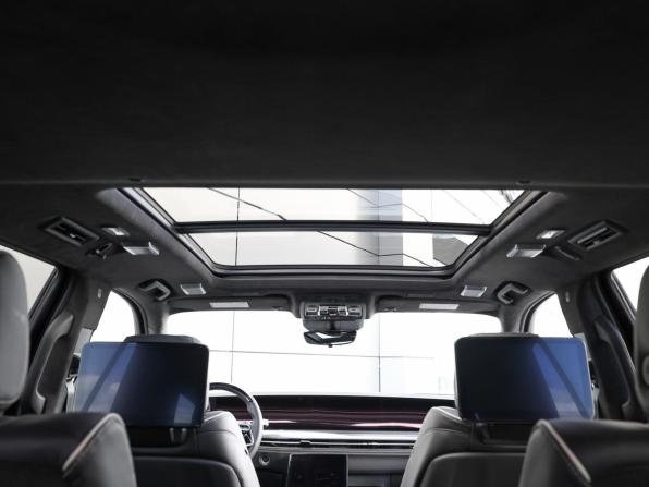 Cadillac Escalade-V I Рестайлинг с пробегом 2025 года, цена 25 000 000 рублей, 7834 км, внедорожник, Автокод Объявления