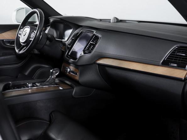 Volvo XC90 II с пробегом 2017 года, цена 4 098 000 рублей, 111590 км, внедорожник, Автокод Объявления