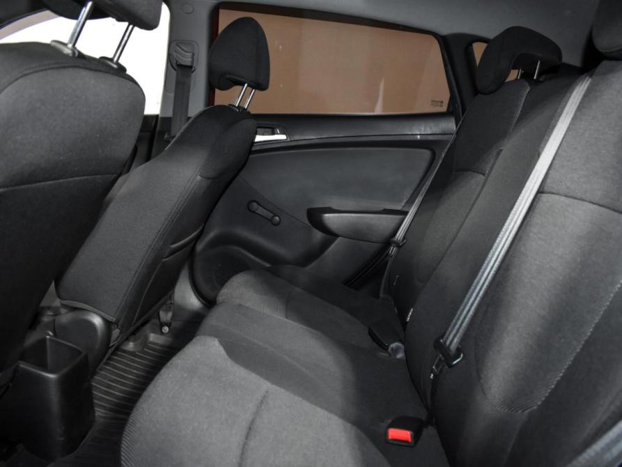 Hyundai Solaris I Санкт-Петербург  - изображение 13