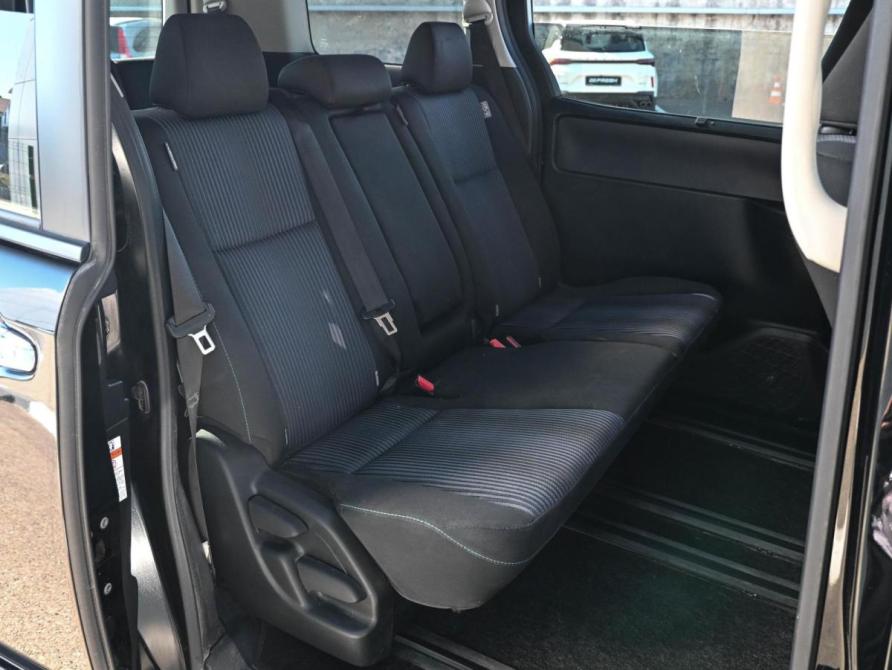 Toyota Voxy III (R80) Новороссийск  - изображение 10