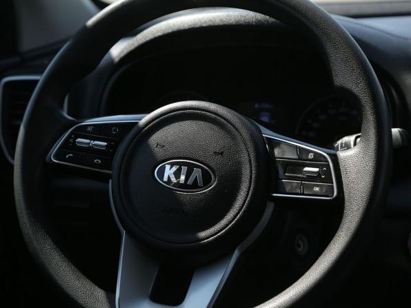 Kia Sportage IV Рестайлинг с пробегом 2019 года, цена 1 673 000 рублей, 171000 км, внедорожник, Автокод Объявления