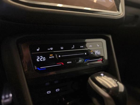 Volkswagen Tiguan II Рестайлинг с пробегом 2020 года, цена 3 642 000 рублей, 177908 км, внедорожник, Автокод Объявления