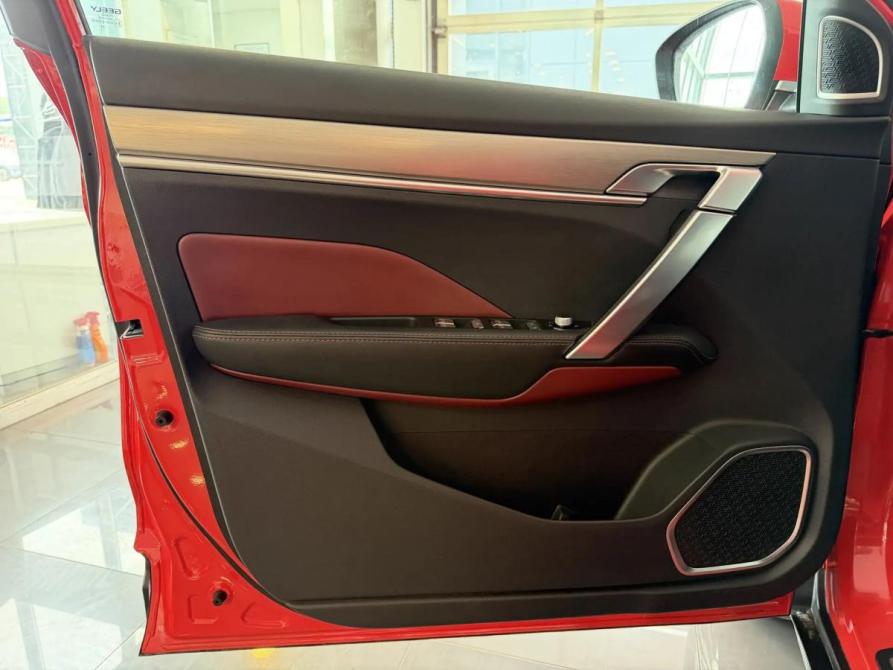 Geely Coolray I Подольск  - изображение 11